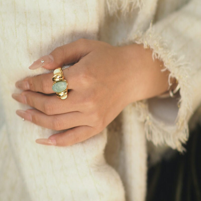 Ring Chalcedony - Vintage Aqua Oil Painting, gold Ring Chalcedony - Vintage Aqua Oil Painting, gold