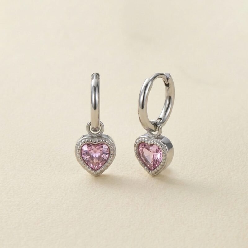 Minimalist Diamond Heart Earrings ——Versatile Grace Minimalist Diamond Heart Earrings ——Versatile Grace