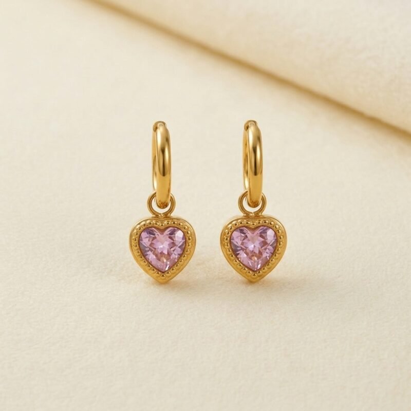 Minimalist Diamond Heart Earrings ——Versatile Grace Minimalist Diamond Heart Earrings ——Versatile Grace