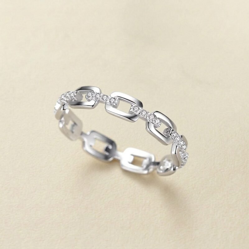 Chain Link Ring - Silver Radiance